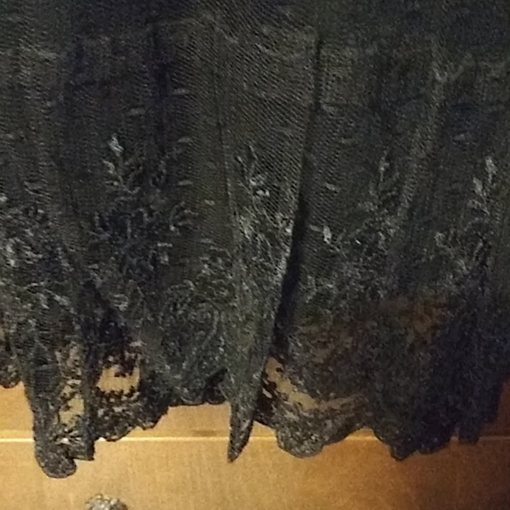 CADSADEI BLACK LACE SKIRT - 14 - Picture 3 of 8